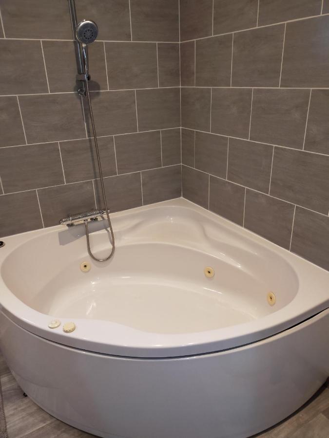 Logement Atypique Arles Eksteriør billede