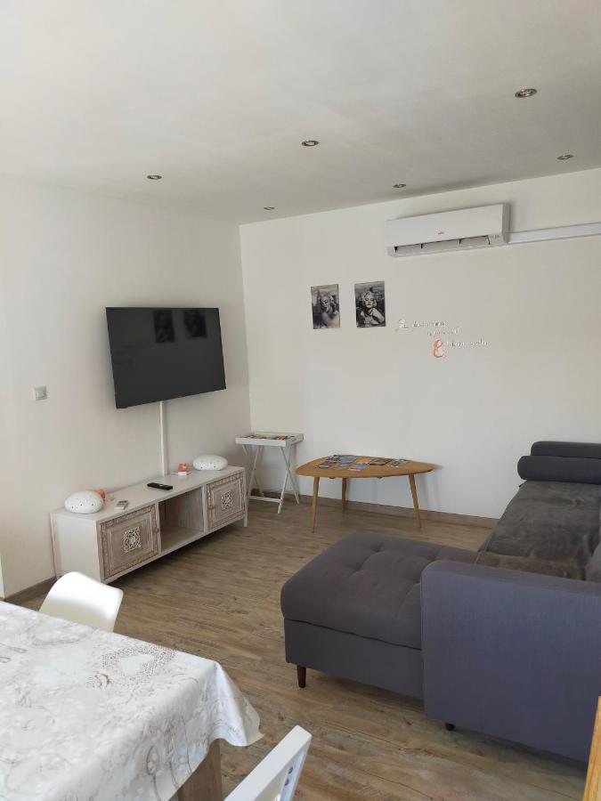 Logement Atypique Arles Eksteriør billede